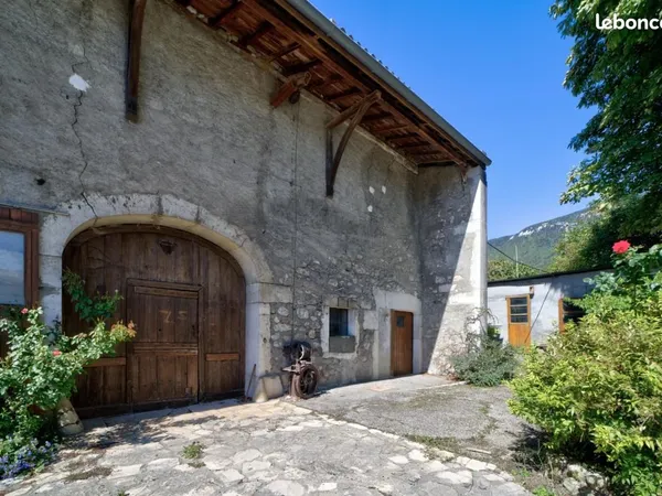 Grange 1 pièce 173 m²
