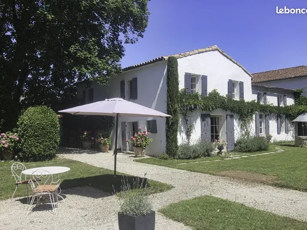 Propriété 6 pièces 204 m²
