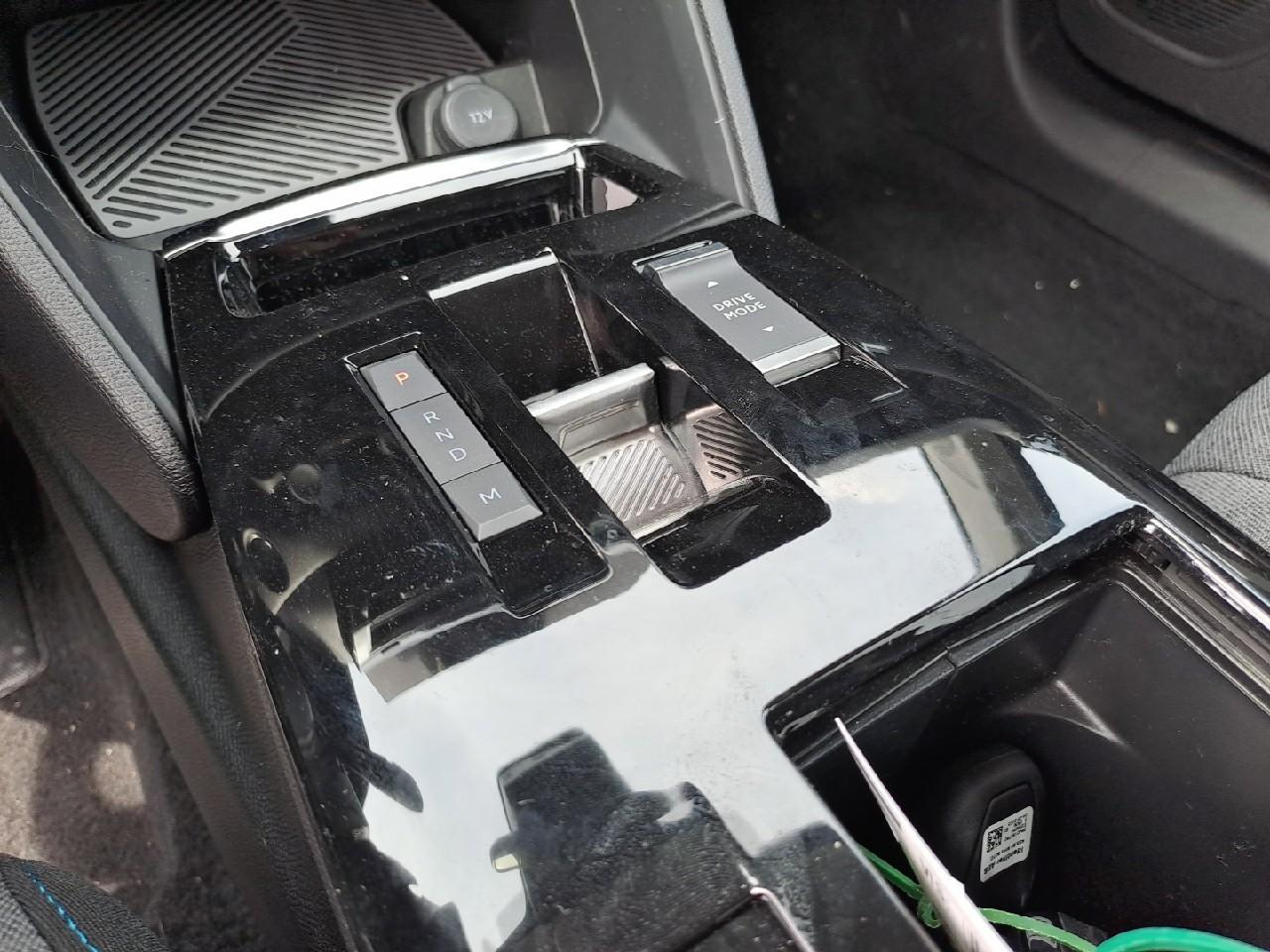 Citroën C4 X puretech 130 s&s eat8 shine — photo 17