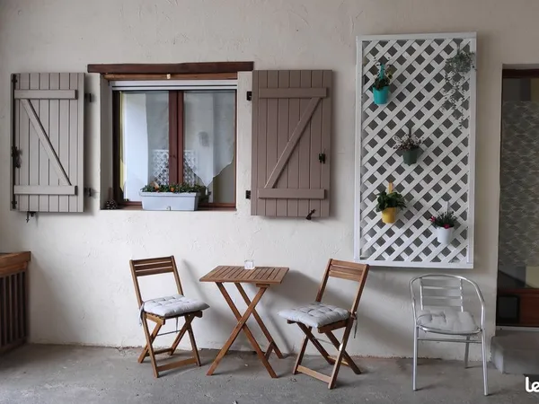 Appartement T2 de 53 m² en rez-de-chaussée - Maison de village à Cazavet
