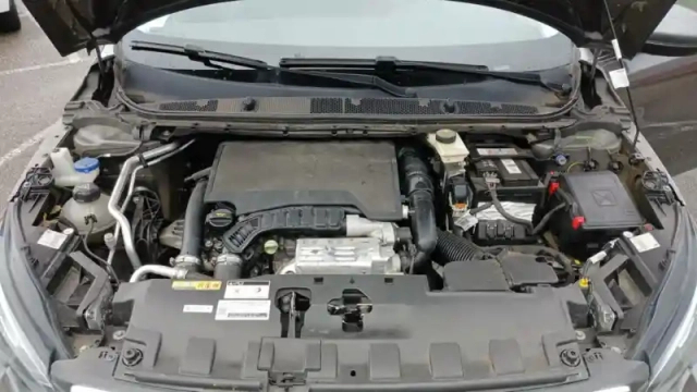 Peugeot 308 sw puretech 130ch s&amp;s bvm6 — photo 28