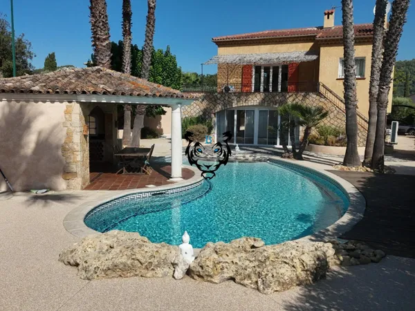 Maison La Motte 8 pièce(s) 256 m2