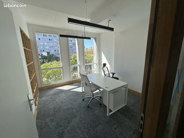 Bureau 363 m²