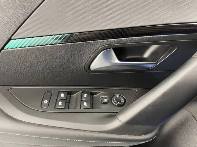 Peugeot 2008 puretech 130 s&amp;s bvm6 — photo 96