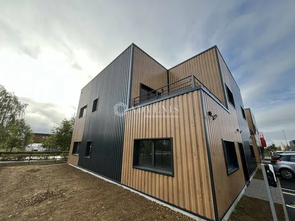 Bureaux 300 m²
