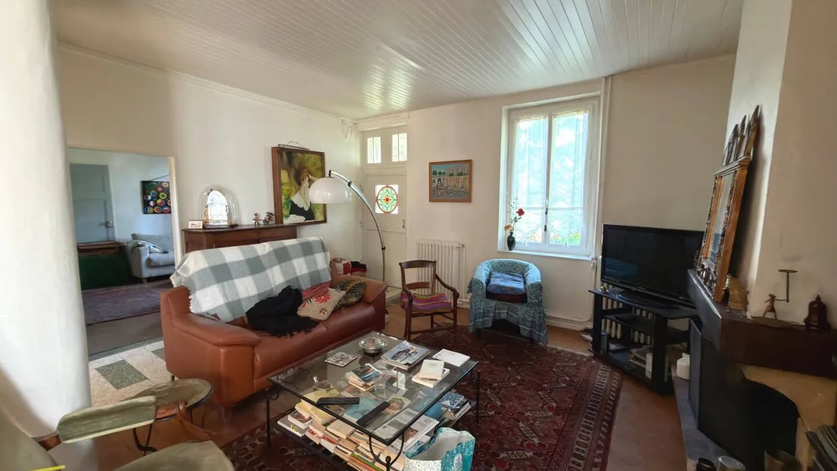 Photo 8