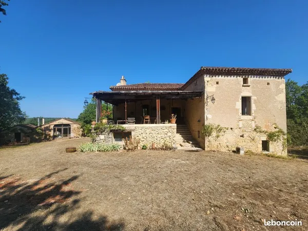 Propriété 11 pièces 334 m²
