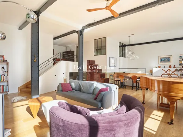 A vendre - appartement atelier loft "Esprit maison"- 75018 Paris - Lepic-Caulaincourt