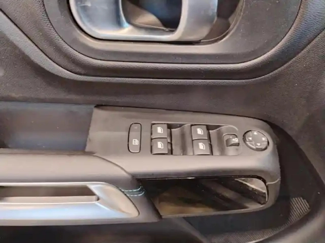 Citroën C5 Aircross hybride rechargeable 225 e-eat8 shine — photo 20