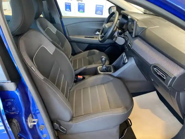 Dacia Sandero 1.0 tce 90ch journey — photo 57