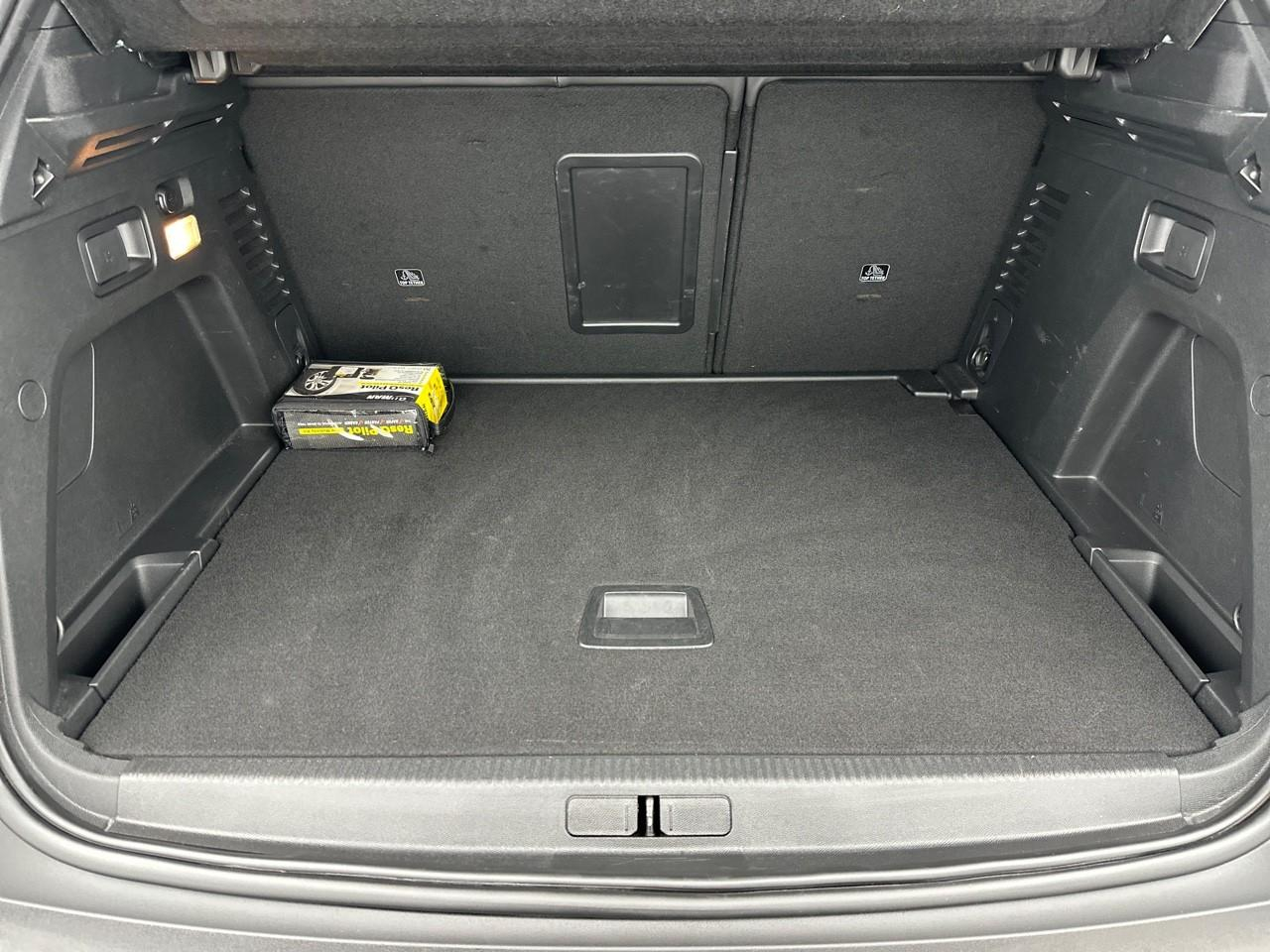 Peugeot 3008 puretech 130ch s&s eat8 gt pack — photo 6