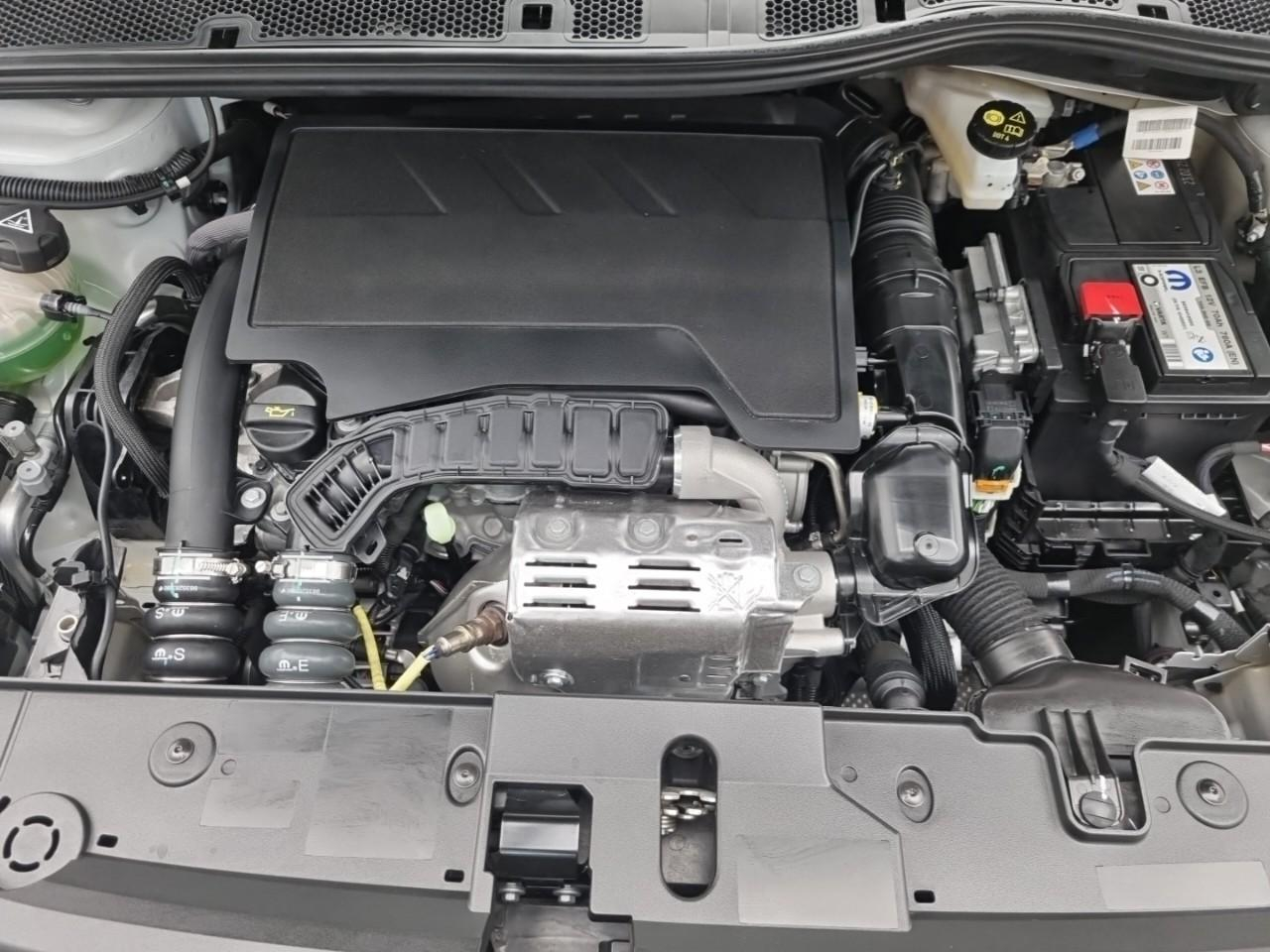 Peugeot 208 100 s&s bvm6 style — photo 15