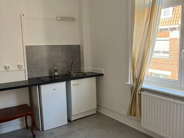 Studio 18m2 proche métro Marbrerie