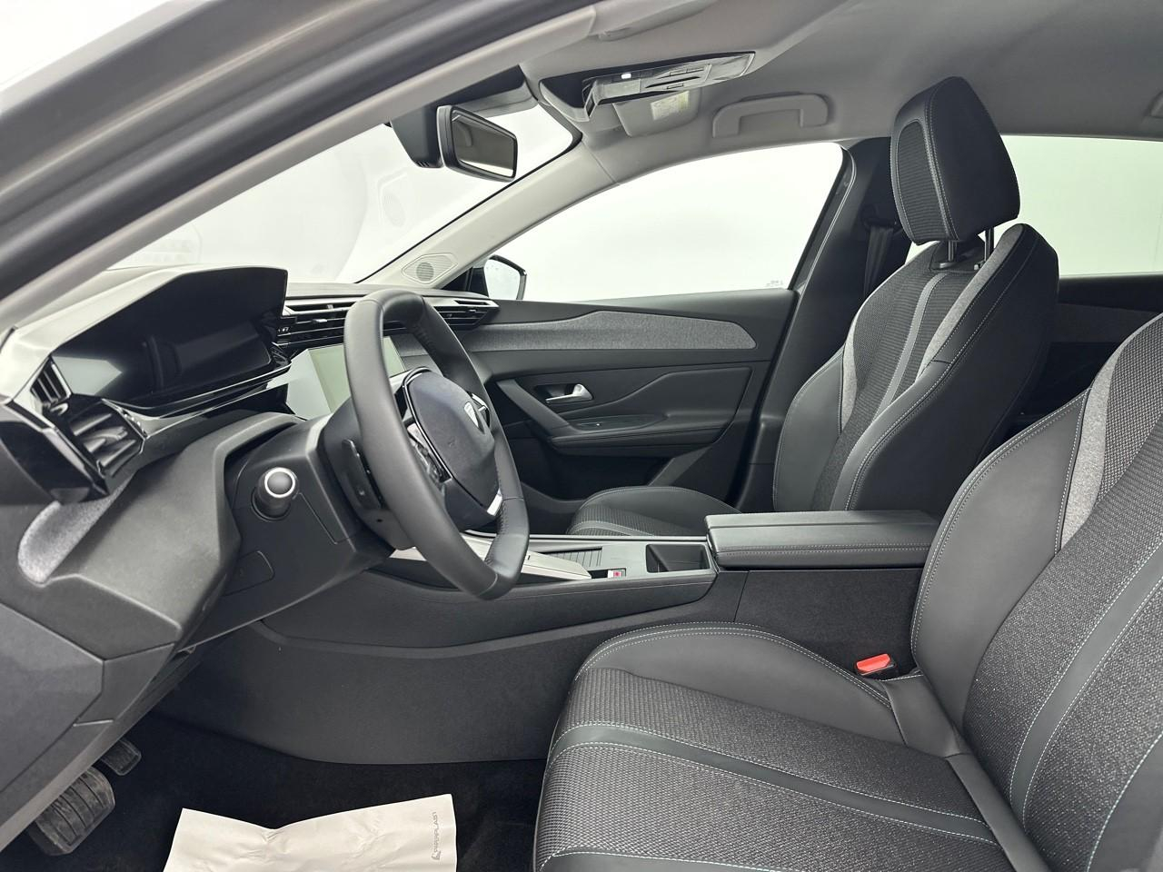 Peugeot 308 hybrid 145 e-dcs6 allure — photo 10
