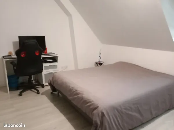 🏠 ÉTUDIANT(E) - GRANDE CHAMBRE 19 m² + ÉTAGE PRIVATIF + SDB PRIVÉE - PIRÉ-SUR-SEICHE - 260 CC