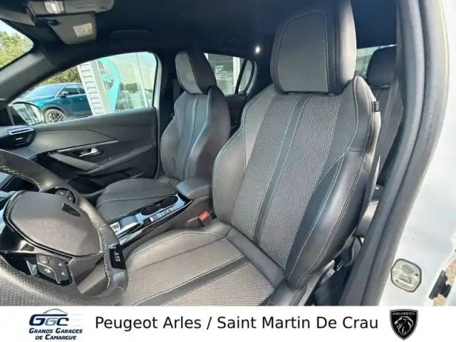 Peugeot 208 hybrid 136 e-dcs6 — photo 9