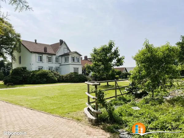 Maison 16 pièces 761 m²