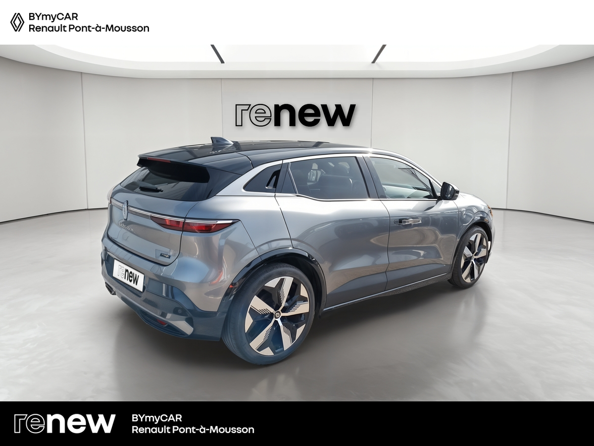 Renault Megane E-Tech EV60 220 ch optimum charge — photo 5