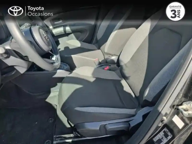 Toyota Aygo x 1.0 vvt-i 72ch dynamic s-cvt my24 — photo 11