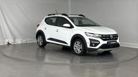 Dacia Sandero 1.0 TCe 90ch Stepway Confort -22 — photo 3