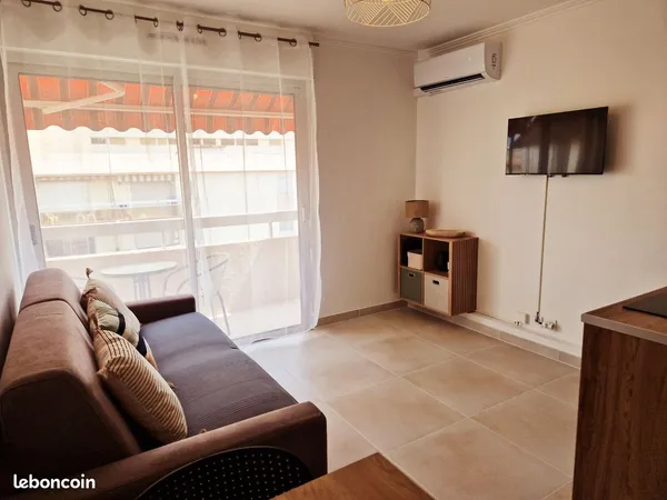 Jolie studio meublé - Fréjus plage