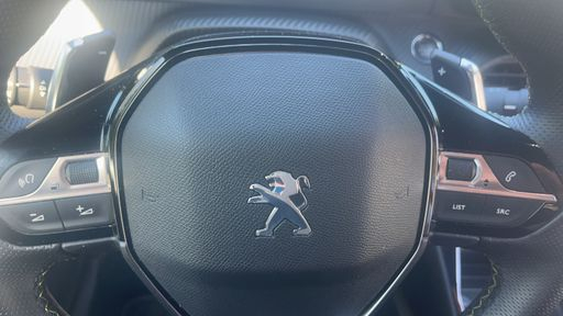 Peugeot 208 1.2 PureTech 130 EAT8 - GT – 2023 – 51530 km – Essence – Boîte Automatique — photo 10