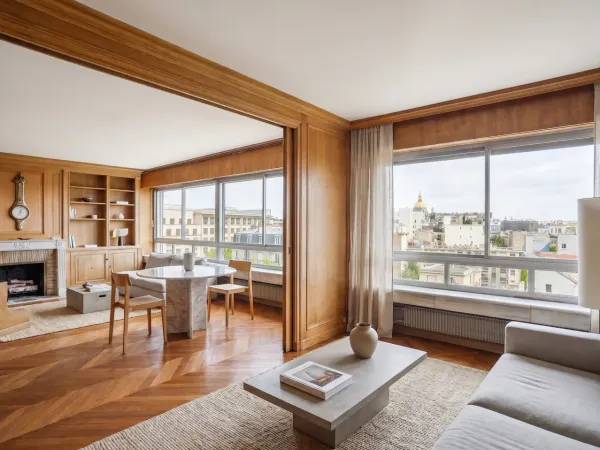 Ecole Militaire/Saxe - Appartement familial en étage élevé avec vues dégagées