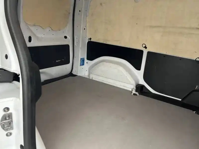 Renault Kangoo van blue dci 115 edc — photo 25