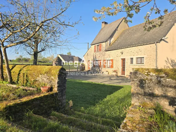 Entre Laval et Évron - Charmante propriété sur 5,6 Ha