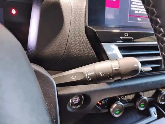 Citroën C4 puretech 155 s&amp;s eat8 shine pack — photo 18