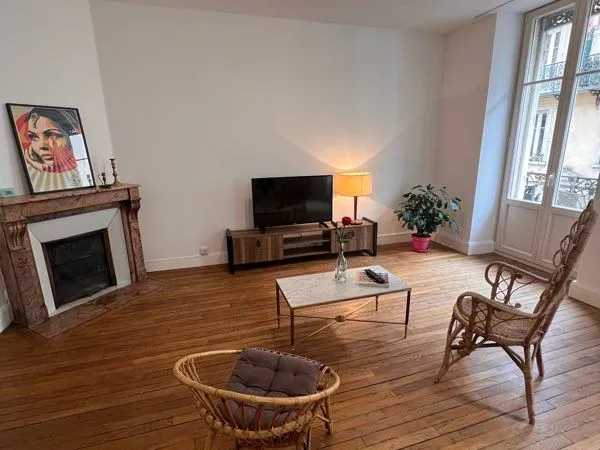 Nancy Trois-Maisons - T2 70 m² rénové, facilement transformable en T3 - Balcon