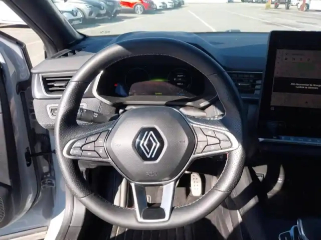 Renault Captur e-tech full hybrid 145 ch — photo 11