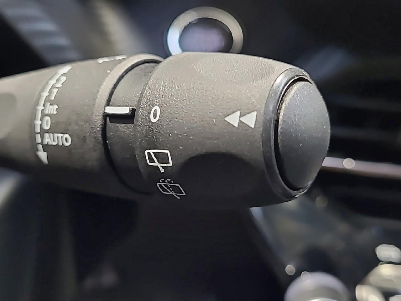 Peugeot 208 hybrid 100 e-dcs6 gt — photo 24