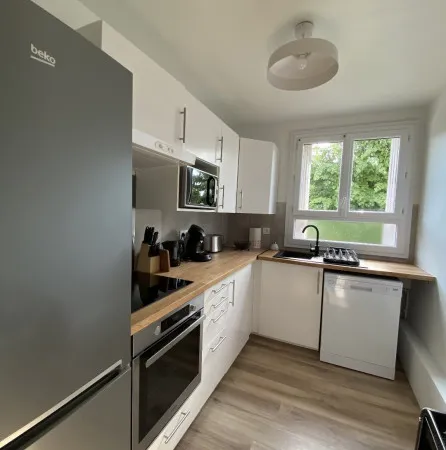 Studio 4 pièces 64 m²