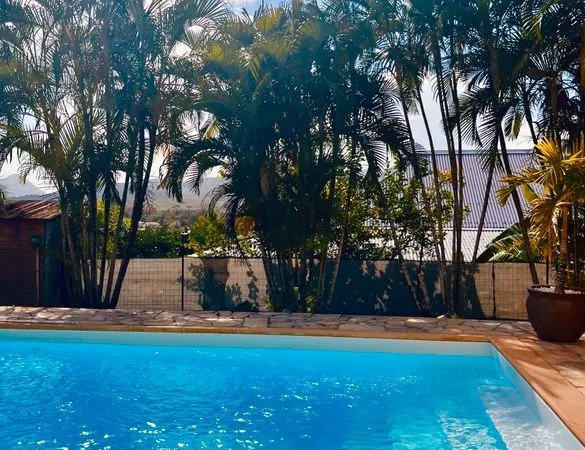 Bas de villa à louer à l'année