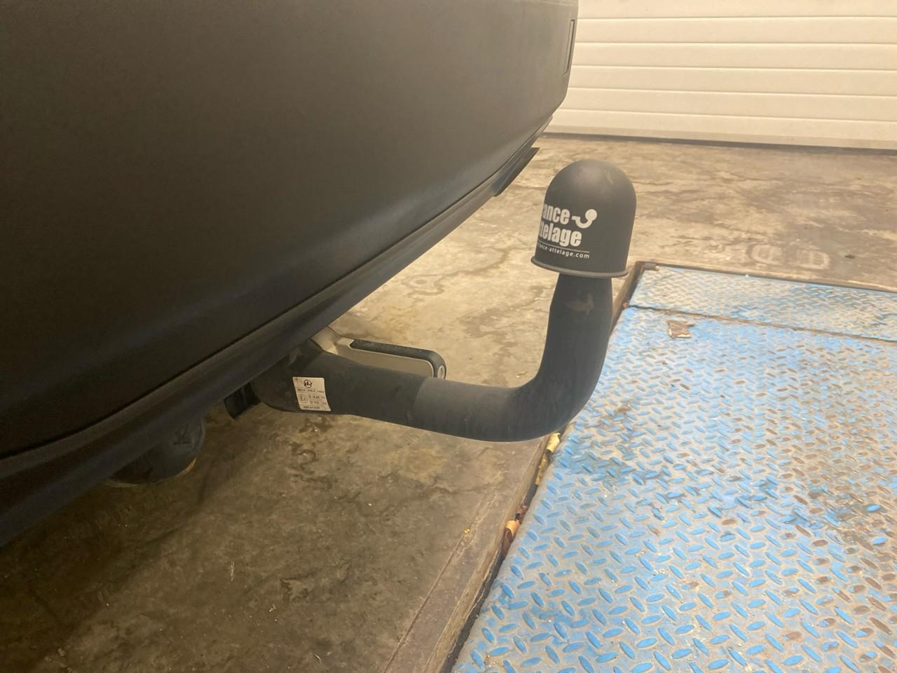 Peugeot 2008 puretech 100 s&s bvm6 allure — photo 3
