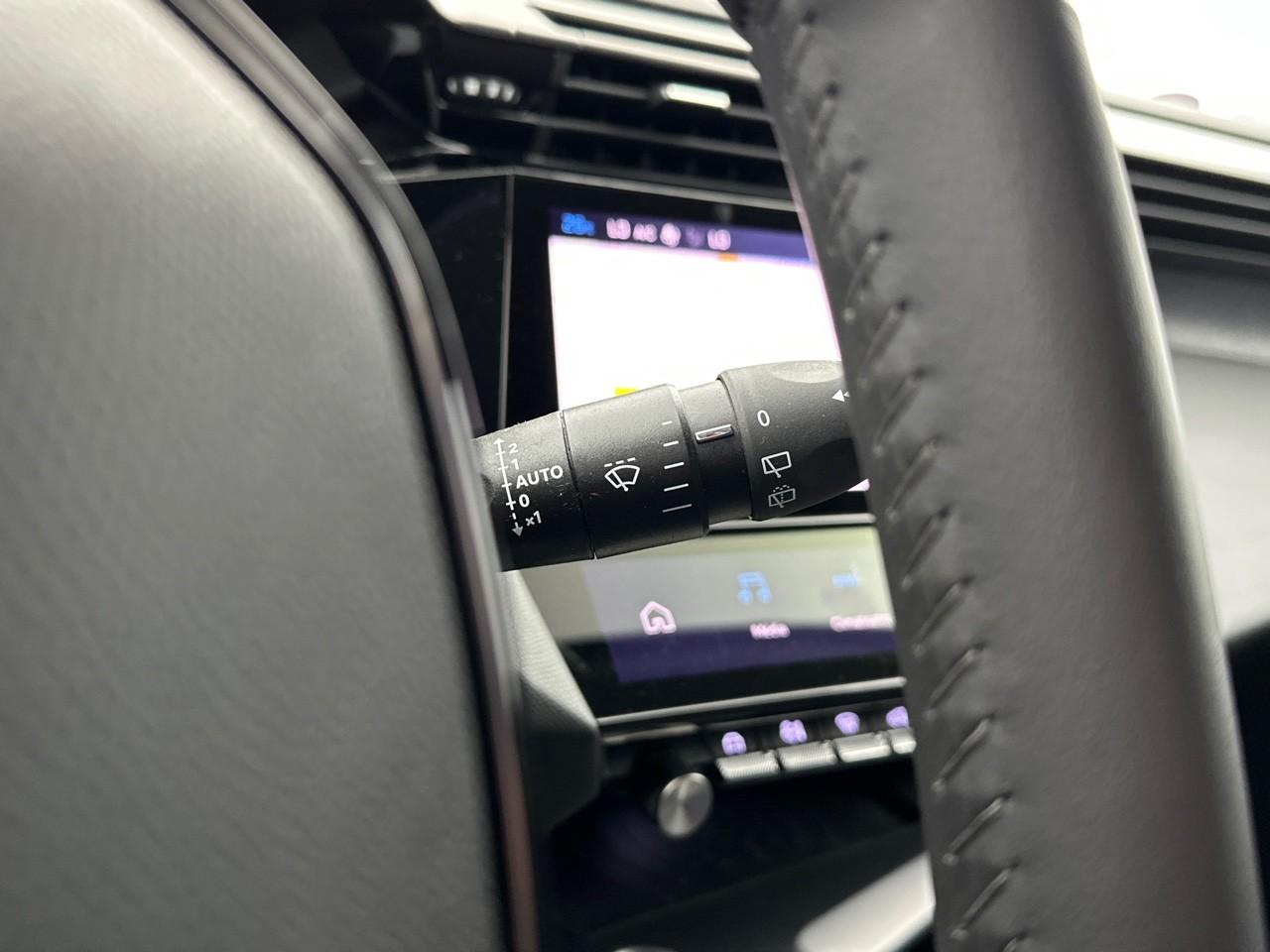 Peugeot 308 sw puretech 130ch s&s eat8 allure pack — photo 21