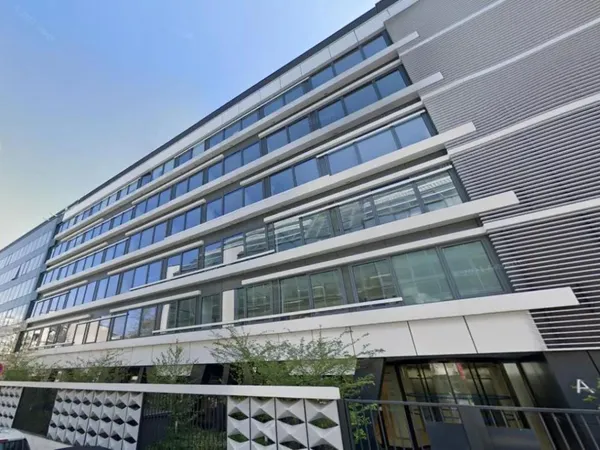 Bureaux à louer de 445 m² à BOULOGNE BILLANCOURT: Immeuble moderne, accès PMR, ascenseurs, lumineux,