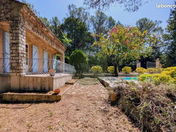Maison 5 pièces 140 m²