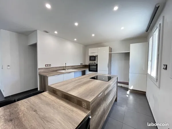 Maison 2 pièces 64 m²