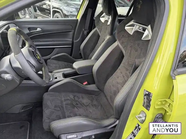 Abarth 600 e — photo 36