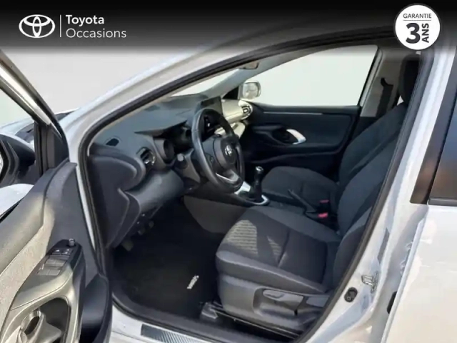 Toyota Yaris 70 vvt-i design 5p my22 — photo 11