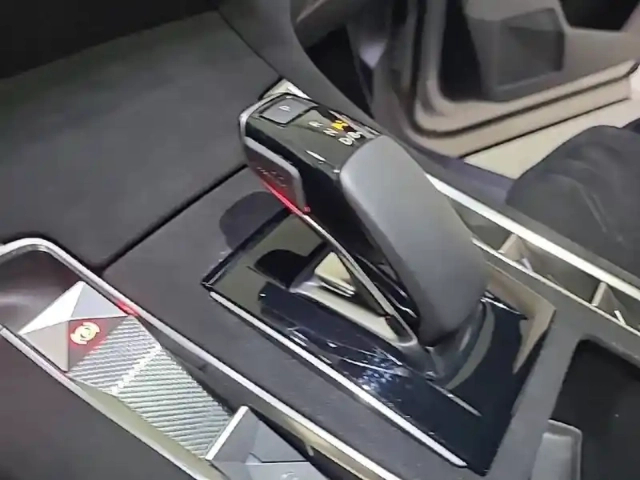 Ds Ds 7 hybride rechargeable e-tense 300 eat8 4x4 — photo 115