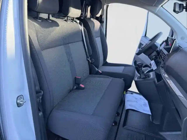 Opel Vivaro fgn diesel 150 ch xl manuelle — photo 12