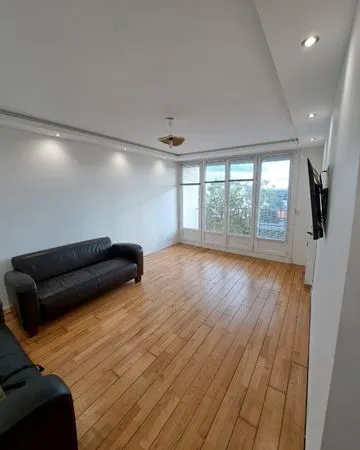 COMPIÈGNE - 82 m² RÉNOVÉS - 3 CHAMBRES - BALCON - POTENTIEL 4e CHAMBRE - 130 000