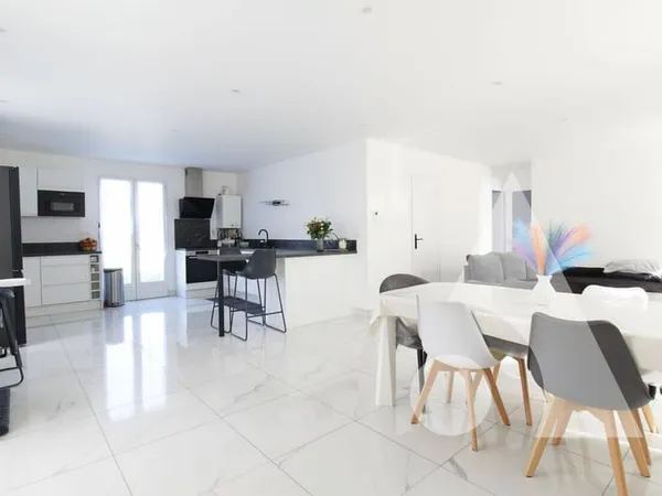 Maison de plain-pied 5 pièces 90 m²