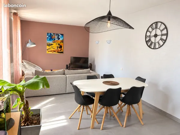 Maison familiale de caractère - environ 180 m² - Saint-André-les-Vergers - 309 000