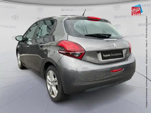 Peugeot 208 1.5 bluehdi 100ch e6.c signature bvm5 86g 5p — photo 8