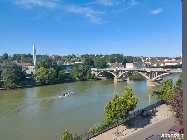 Beau studio meublé à louer à Lagny-sur Marne, bords de Marne, 5 min à pied de la gare de Lagny - Tho