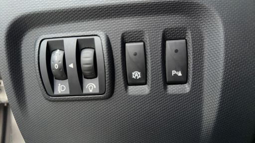 Renault Captur 1.5 dCi Energy 90 EDC6 - Business – 2016 – 146863 km – Diesel – Boîte Automatique — photo 4